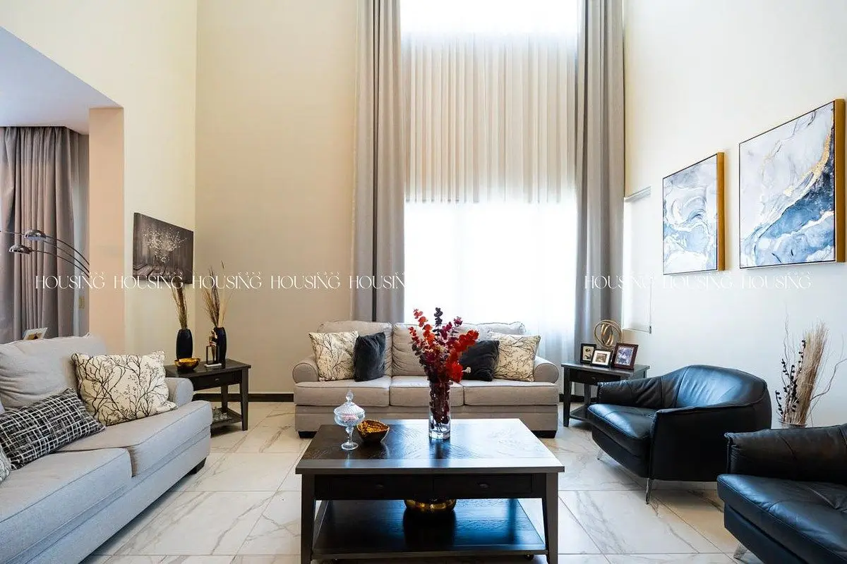 Casa en Venta en Vistas de las Lomas en Esquina con Alberca y Paneles Solare — foto 4
