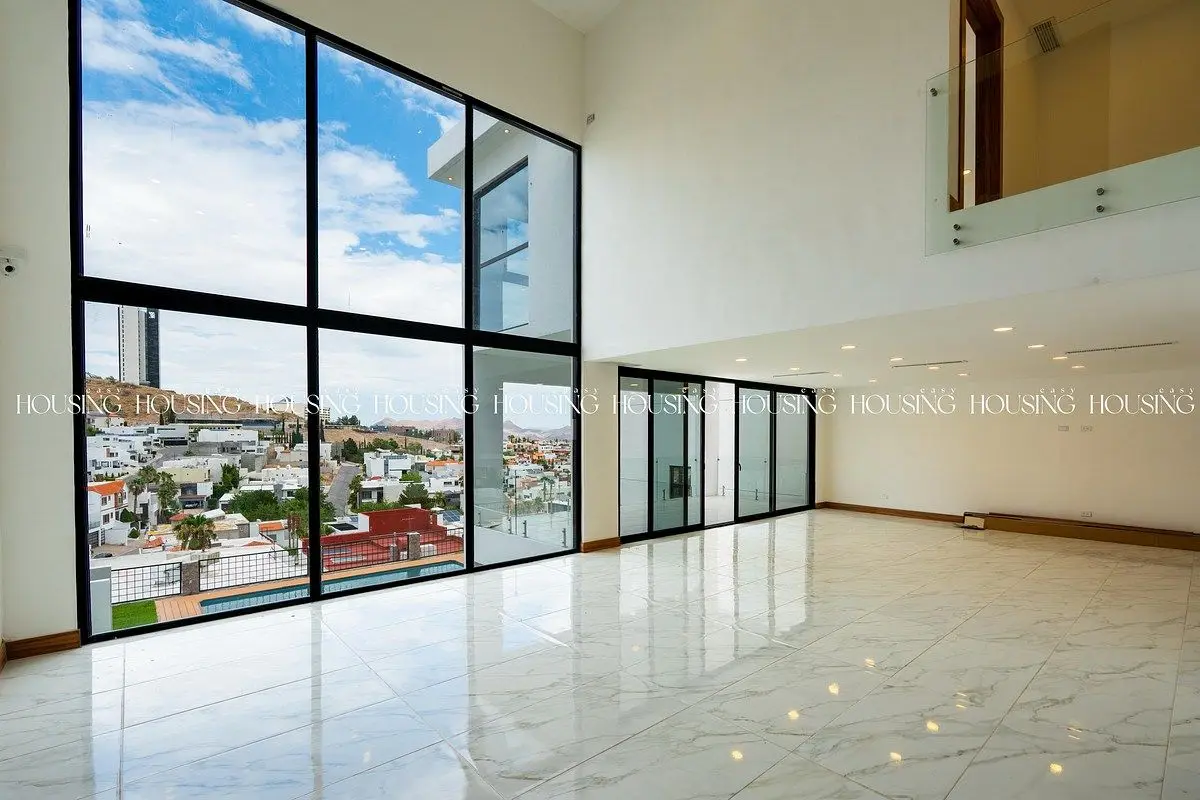 Residencia de 3 Niveles en Venta con Alberca y 4 Recámaras, una Recámara en Pb — foto 12