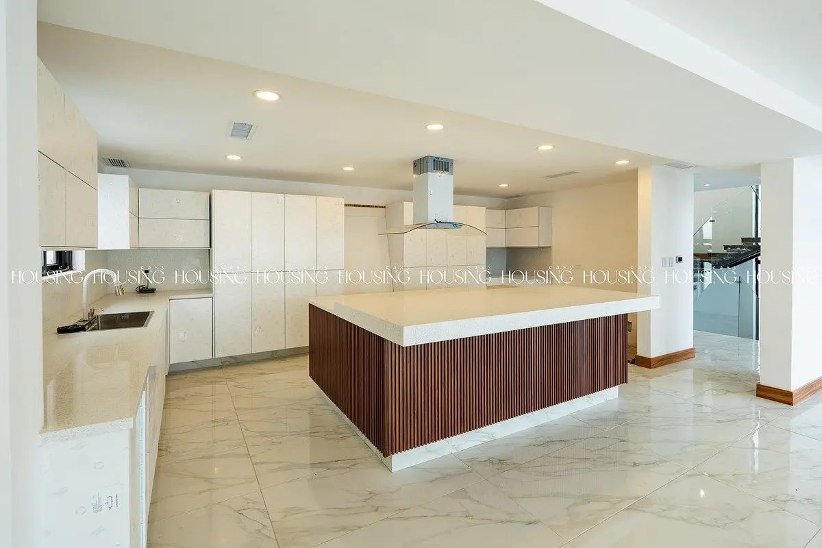 Residencia de 3 Niveles en Venta con Alberca y 4 Recámaras, una Recámara en Pb — foto 6