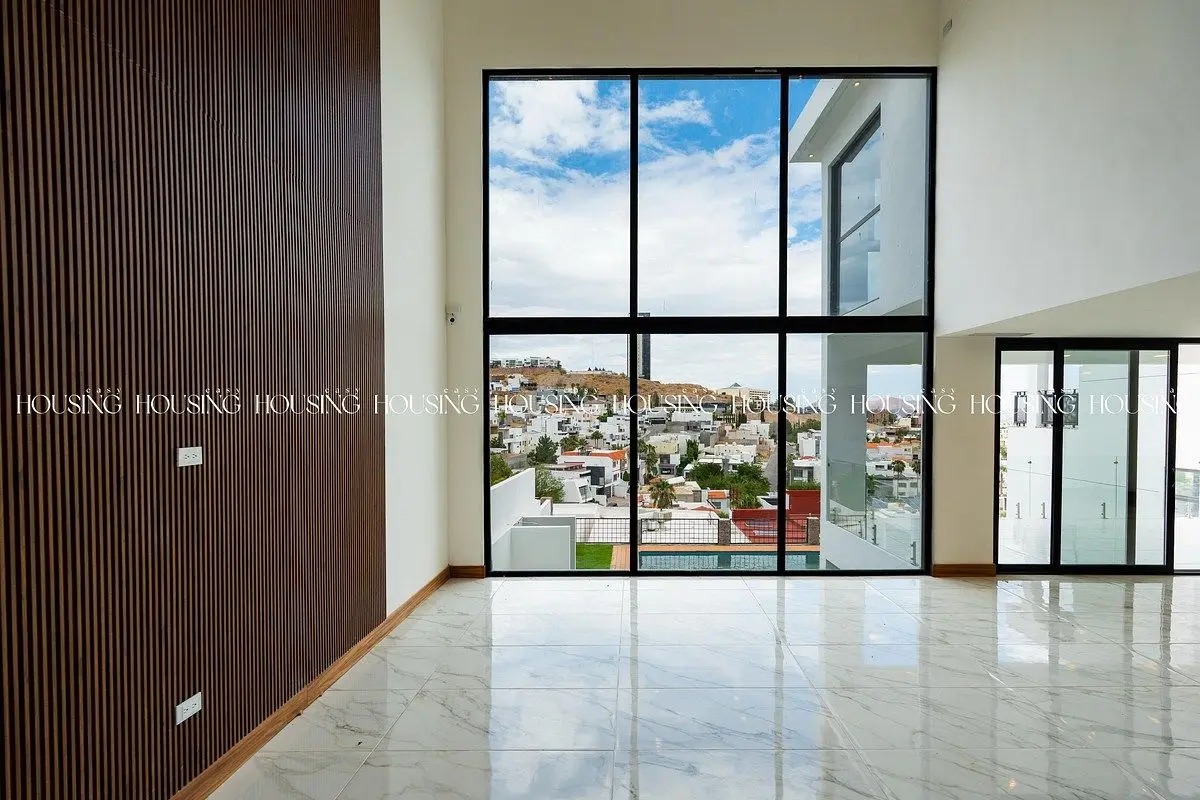 Residencia de 3 Niveles en Venta con Alberca y 4 Recámaras, una Recámara en Pb — foto 10