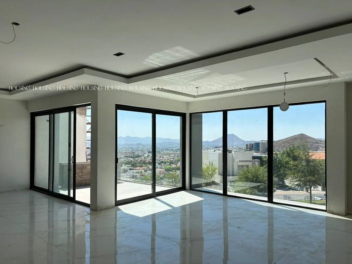 Residencia en Exclusiva Zona en Venta con Alberca — foto 2