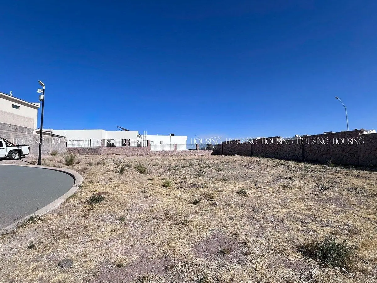 Terreno Plano en Venta en Cul de Sac Zona Valle Escondido — foto 3