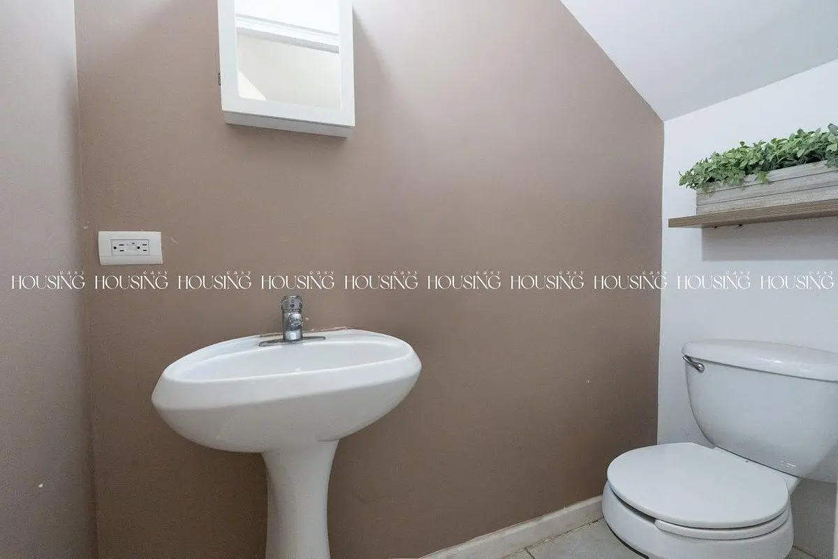 Casa en Venta Frente a Parque en Valle Escondido — foto 5