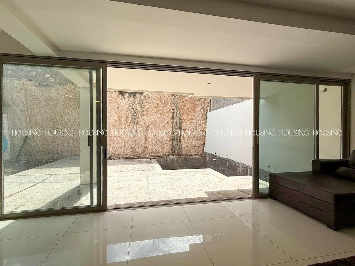 Casa en Venta en Zona Pedregal con 5 Recámaras y Alberca — foto 5