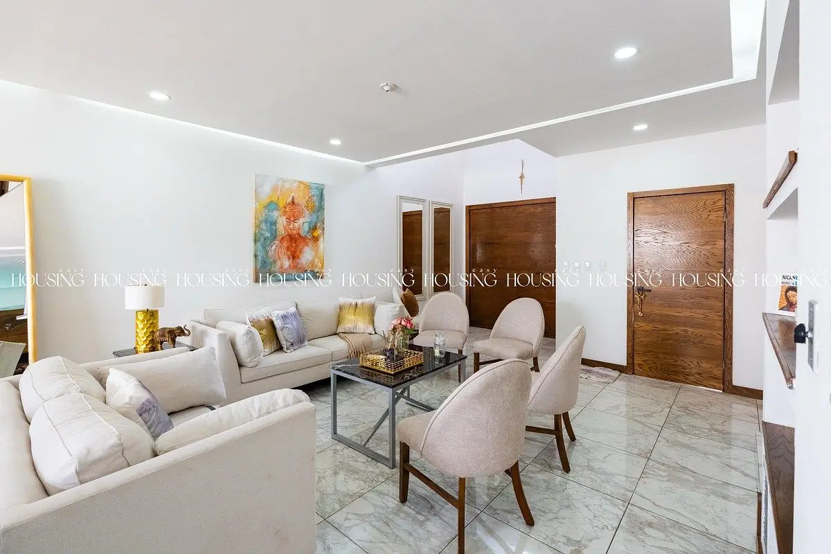 Casa en Venta con Alberca en Zona de Valle Escondido — foto 2