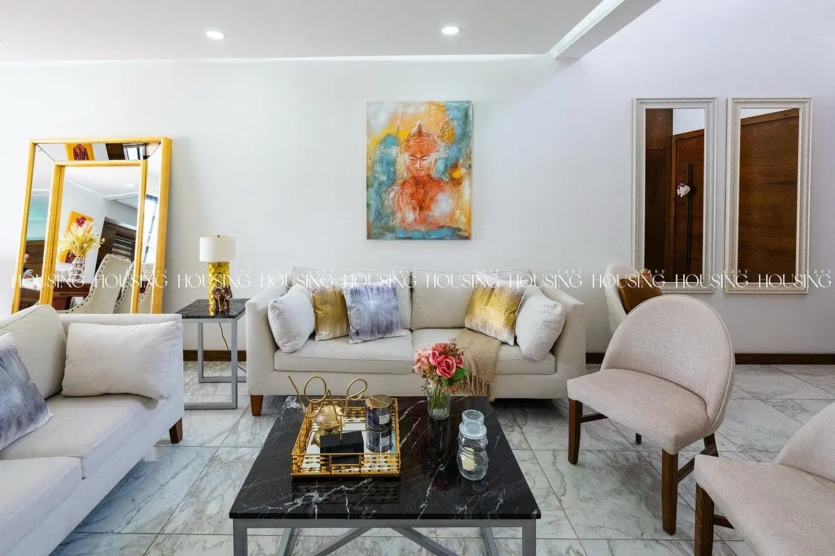 Casa en Venta con Alberca en Zona de Valle Escondido — foto 3