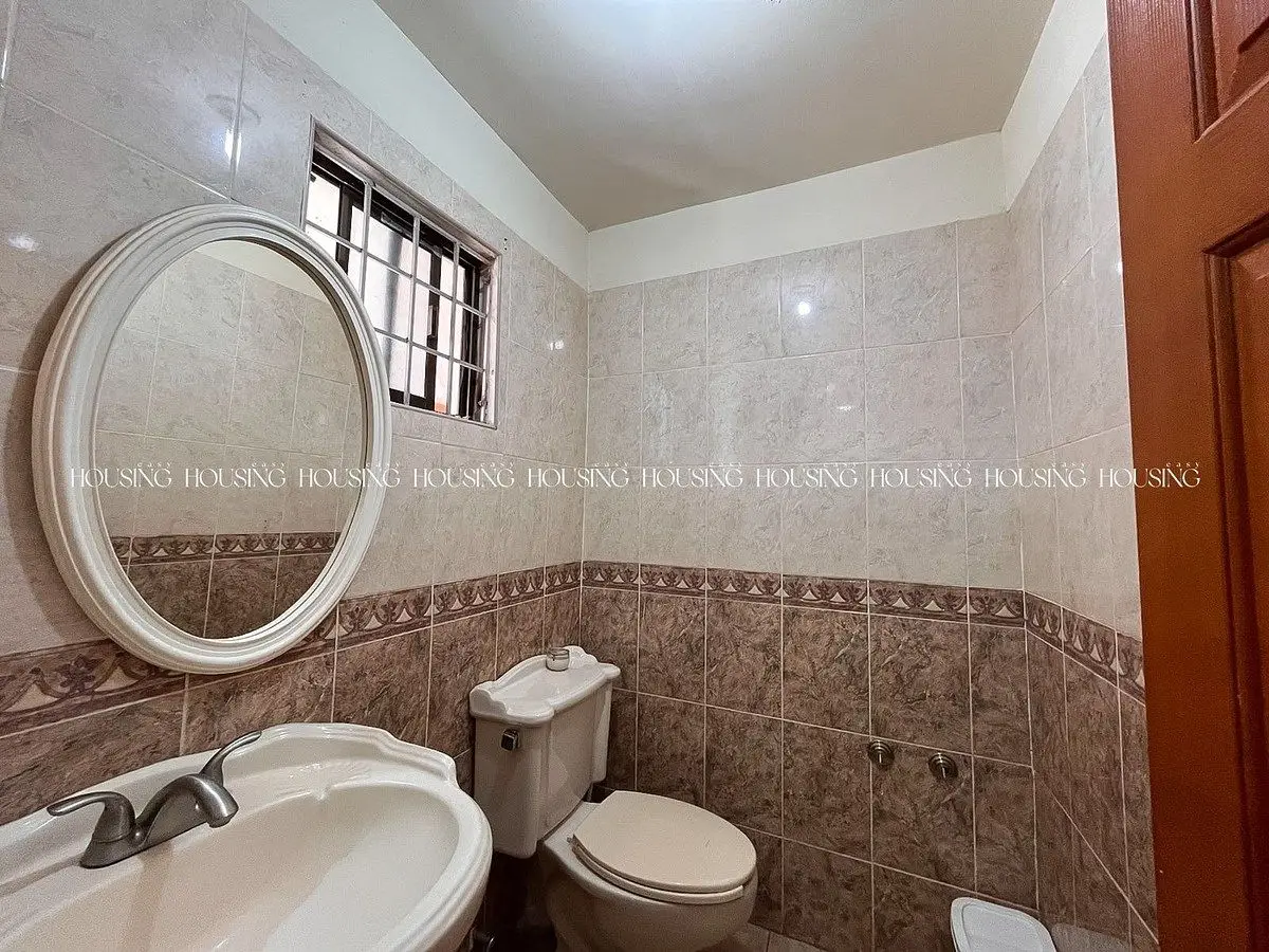 Casa en Bahías con Vestidor y Tina en Recámara Principal en Venta — foto 6