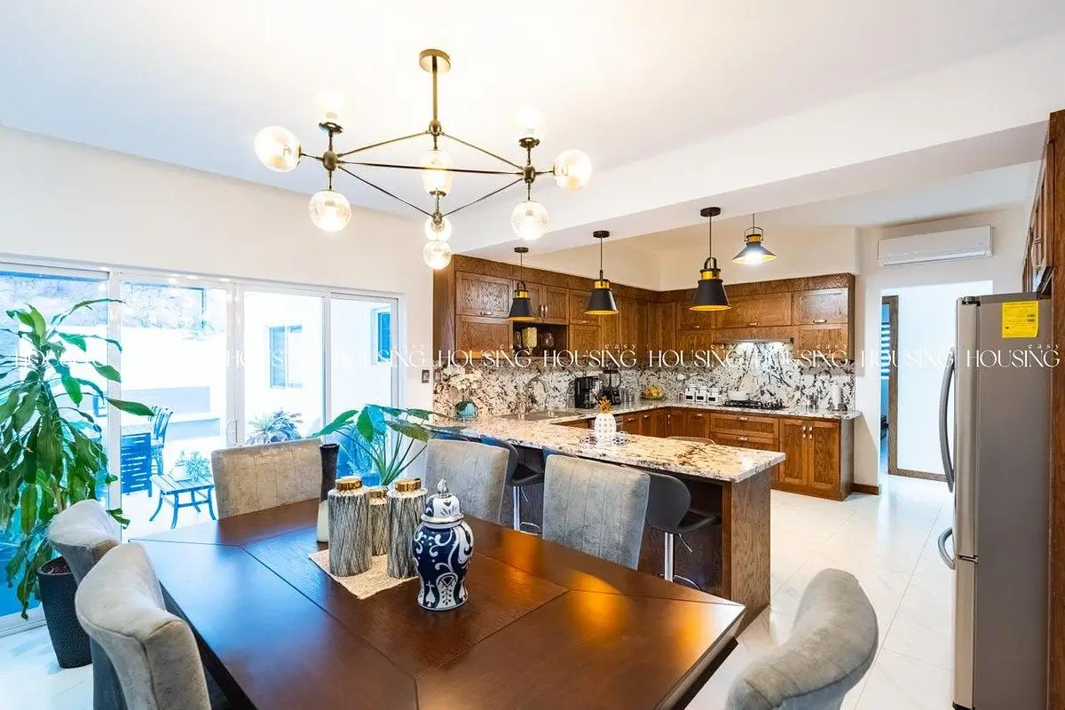 Casa en Venta de una Planta y Frente a Parque en Zona Valles — foto 2