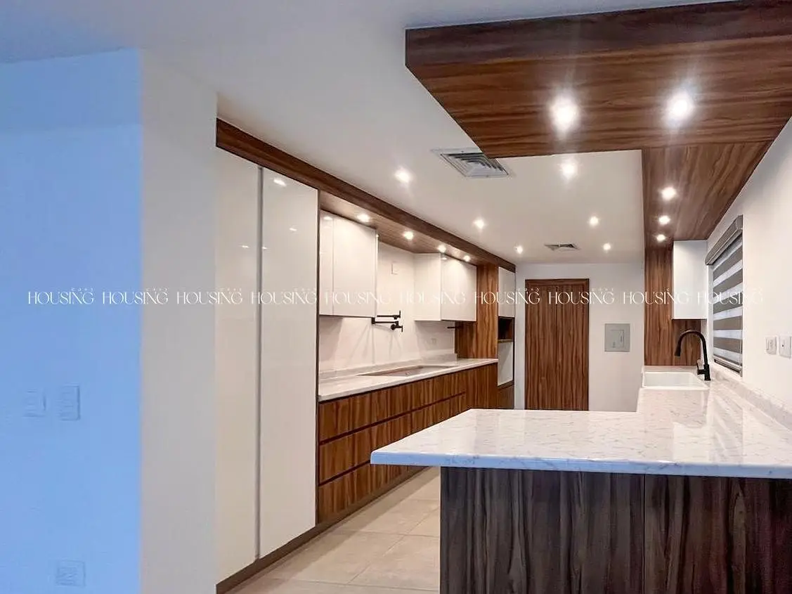 Casa en Venta Junto a Parque Sin Vecino al Frente en Zona Valle Escondido — foto 8