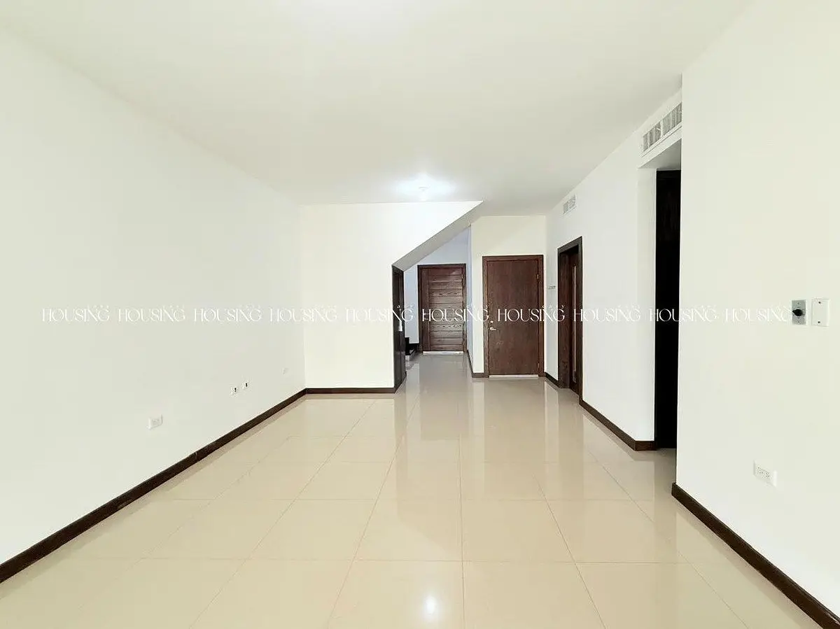 Casa en Renta con Oficina en Valle Escondido — foto 4