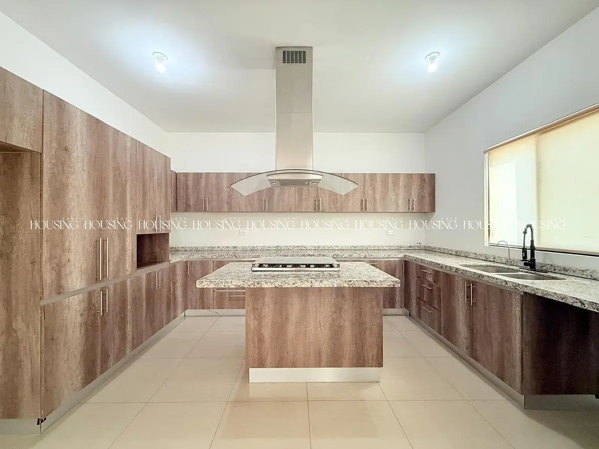 Casa en Renta con Oficina en Valle Escondido — foto 5