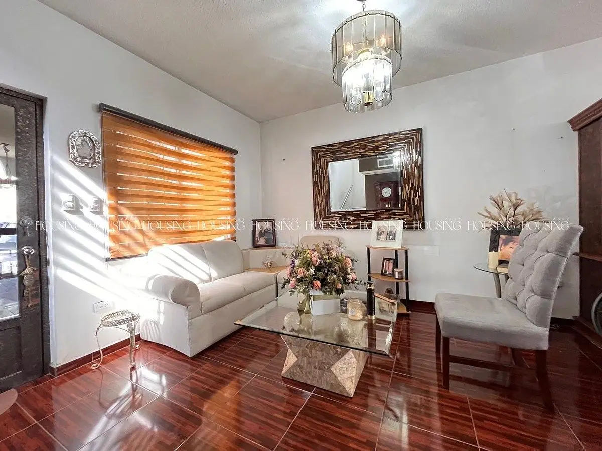 Casa en Vta en Esquina Junto a Parque en Puente de Piedra C/Alberca en Casa Club — foto 2