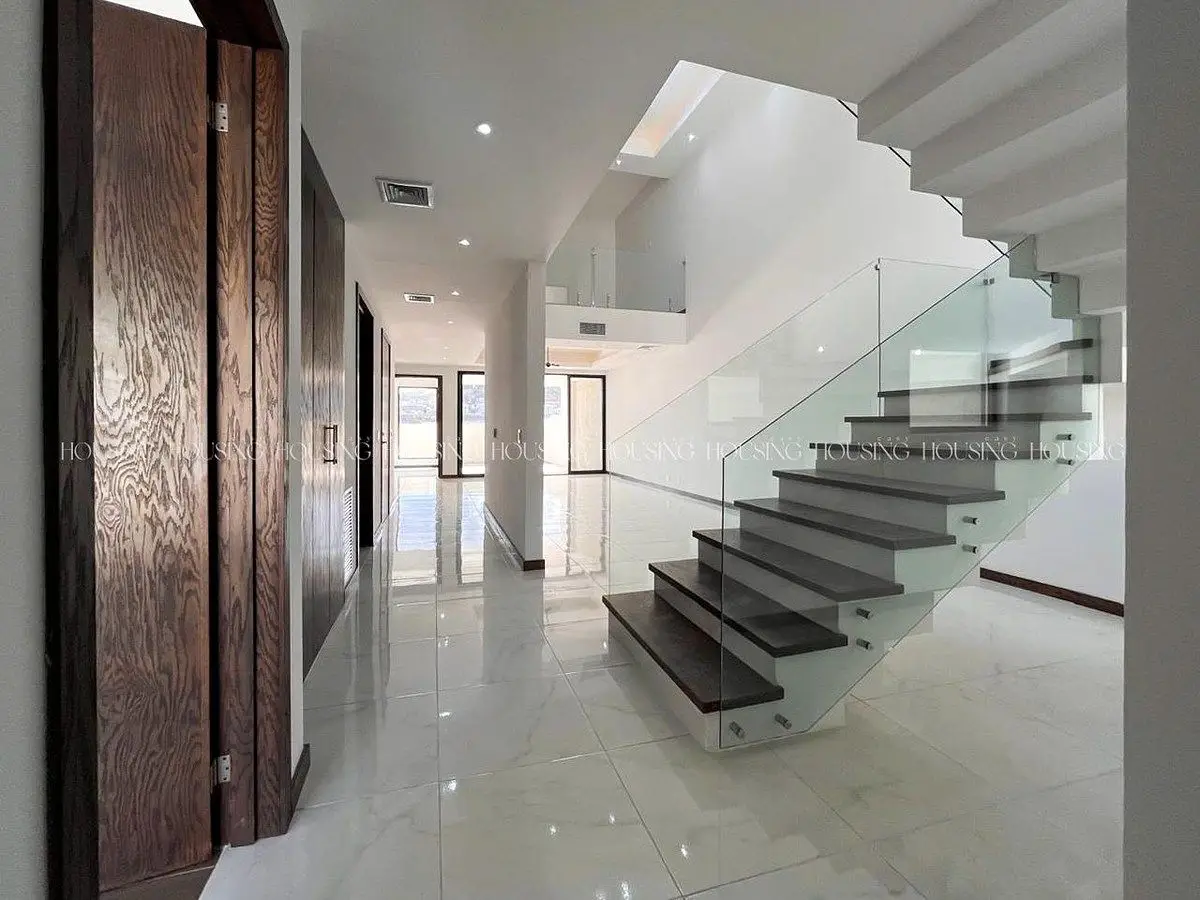 Casa en Venta en Valle Escondido con 4 Recámaras Cada una con Vestidor y Baño — foto 2