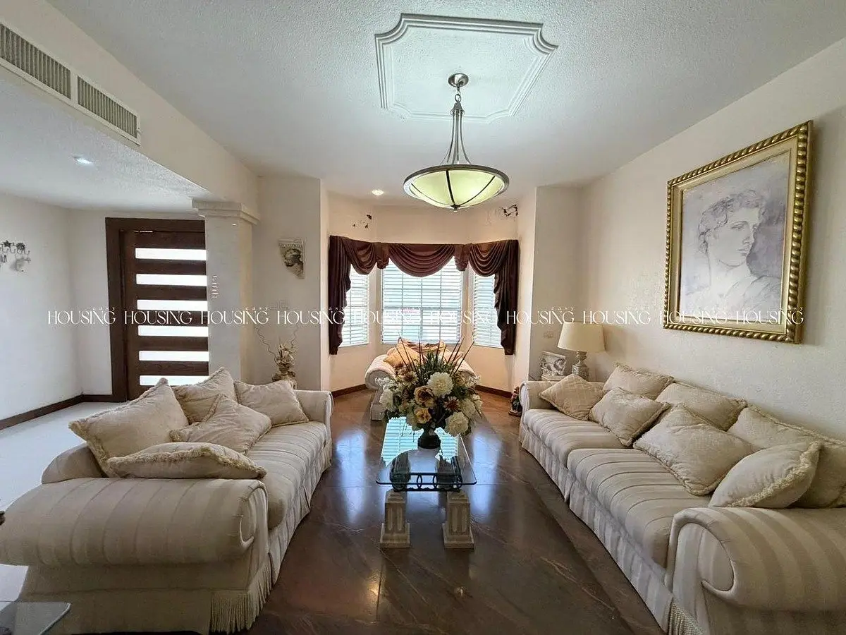 Casa en Venta en Haciendas Frente a Parque