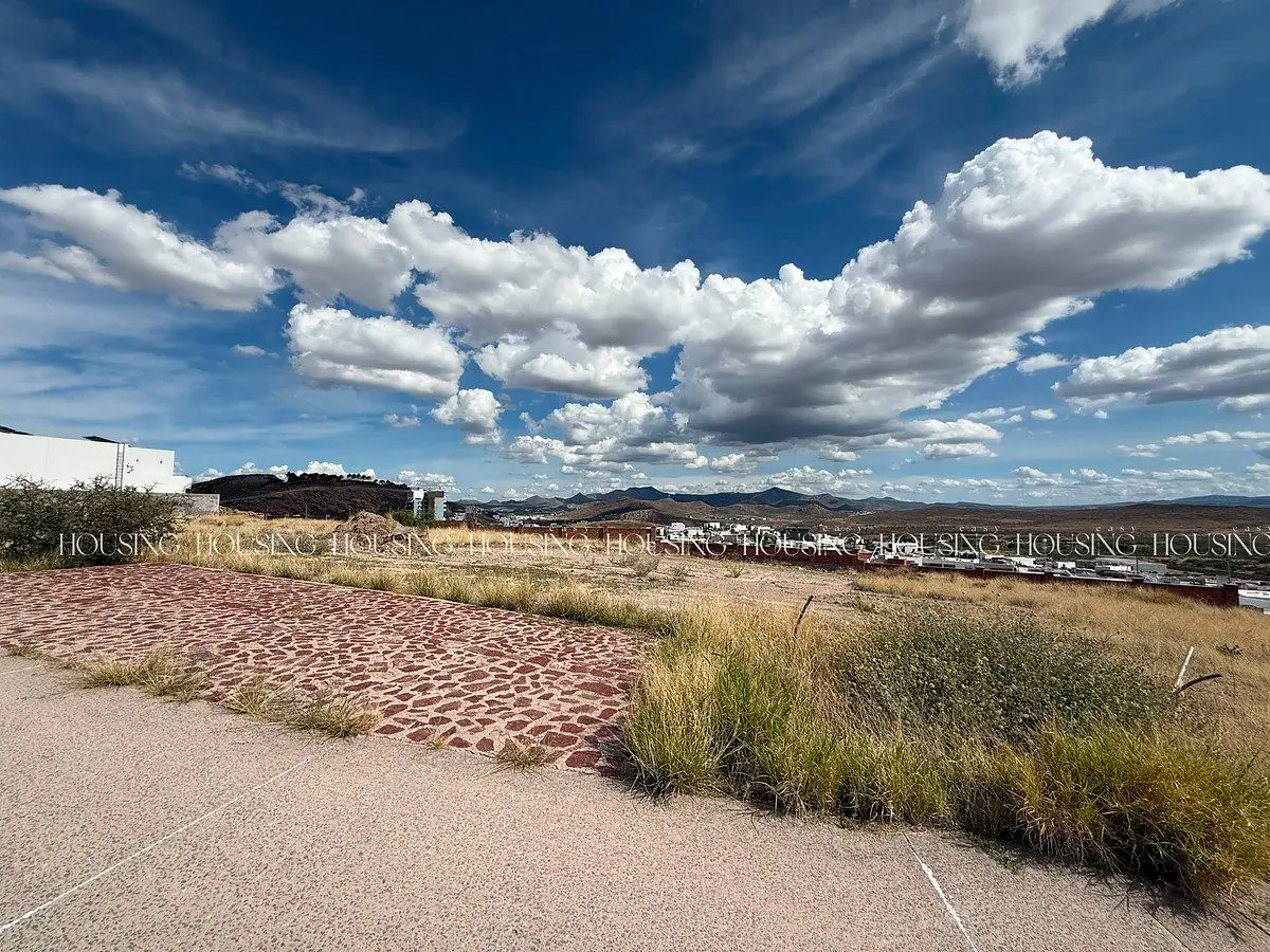 Terreno en Venta con Proyecto en Altozano