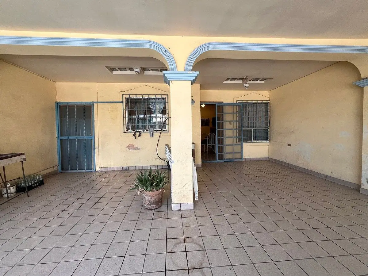 Casa en Venta en Zona Norte Excelente Ubicación Av. Prieto Luján — foto 4