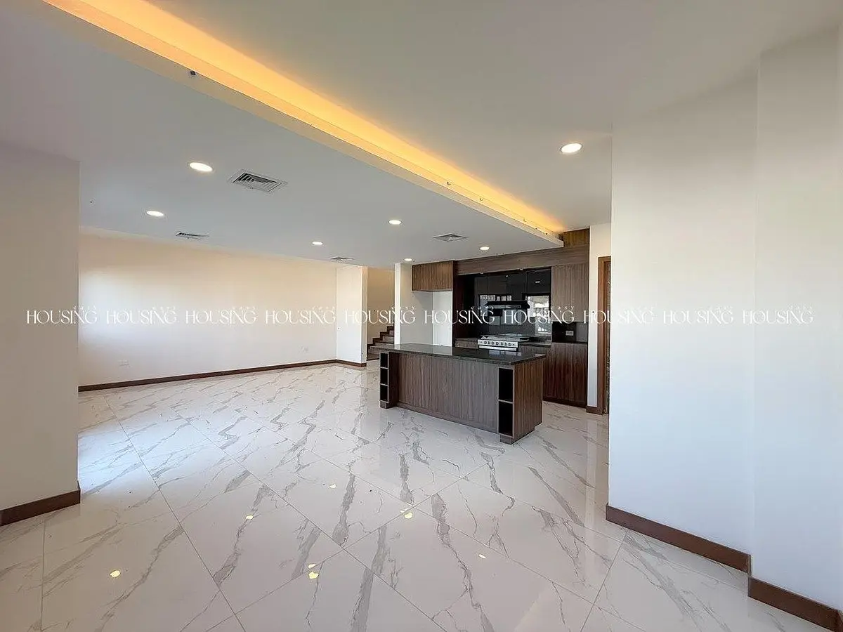 Casa en Venta en Zona Valle Escondido con 4 Recámaras, una en Planta Baja — foto 6