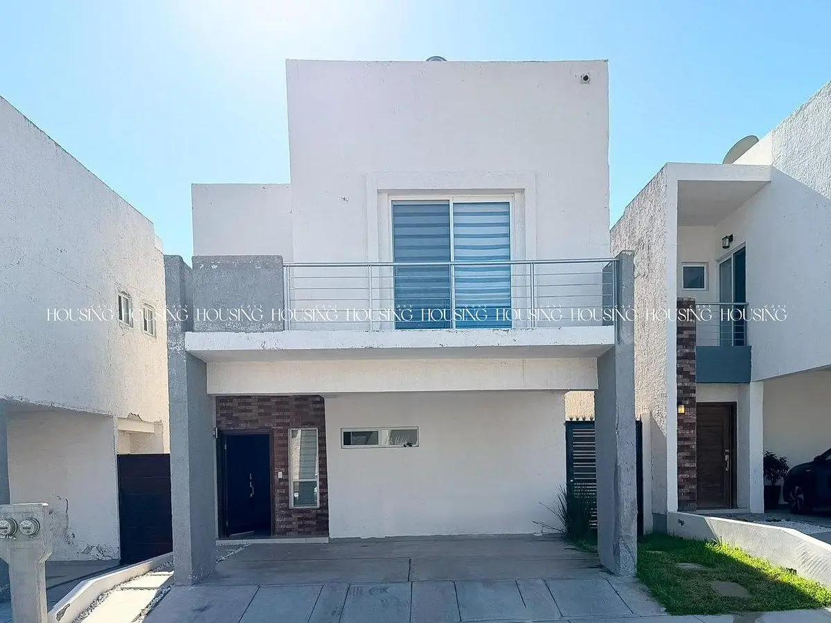Casa en Renta en Valle Escondido con Paneles Solares