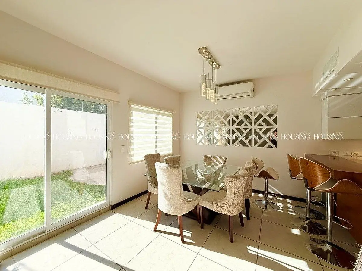 Casa en Renta en Valle Escondido con Paneles Solares — foto 4