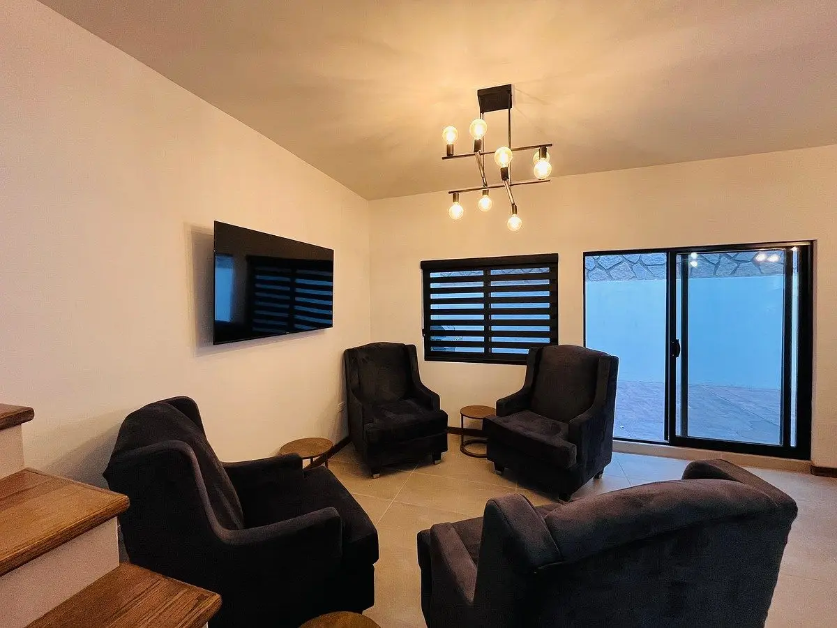 Casa Amueblada y Equipada en Cul de Sac en Valle Escondido en Venta — foto 5