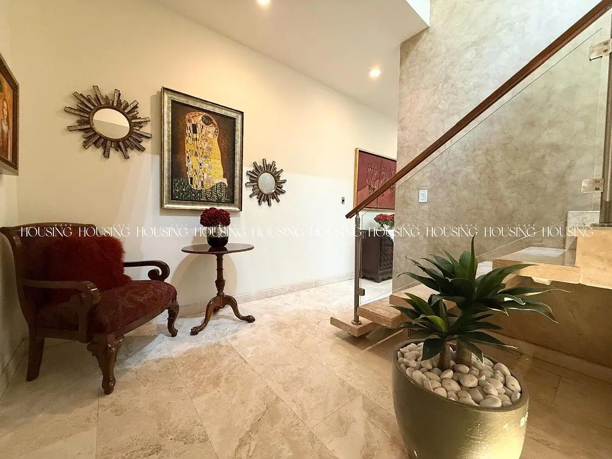 Casa en Venta en Valle Escondido con Paneles Solares — foto 3