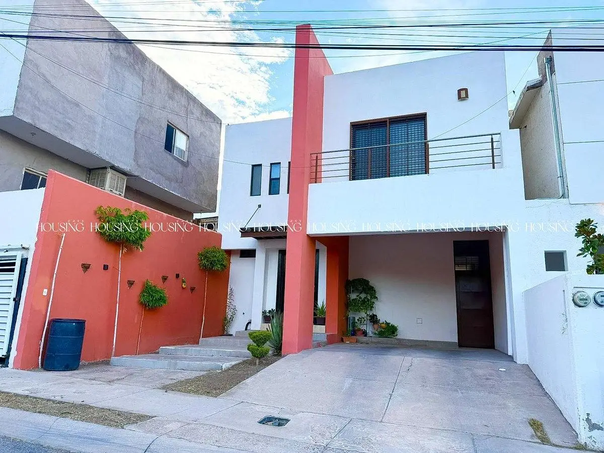 Casa en Venta al Norte Frente a Parque — foto 2