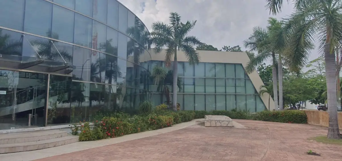 Edificio en centro turístico y comercial en Cancun, en excelente ubicación , — foto 6