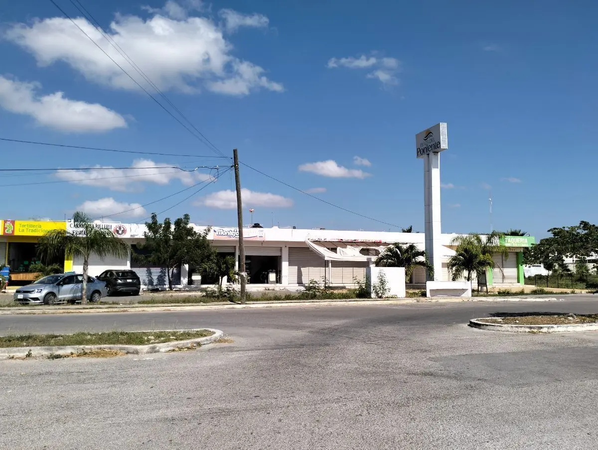 12 Locales comerciales la Plaza del Poniente,Opichen Mérida, Yucatán — foto 4