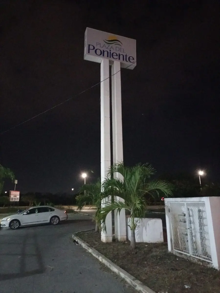 12 Locales comerciales la Plaza del Poniente,Opichen Mérida, Yucatán — foto 6