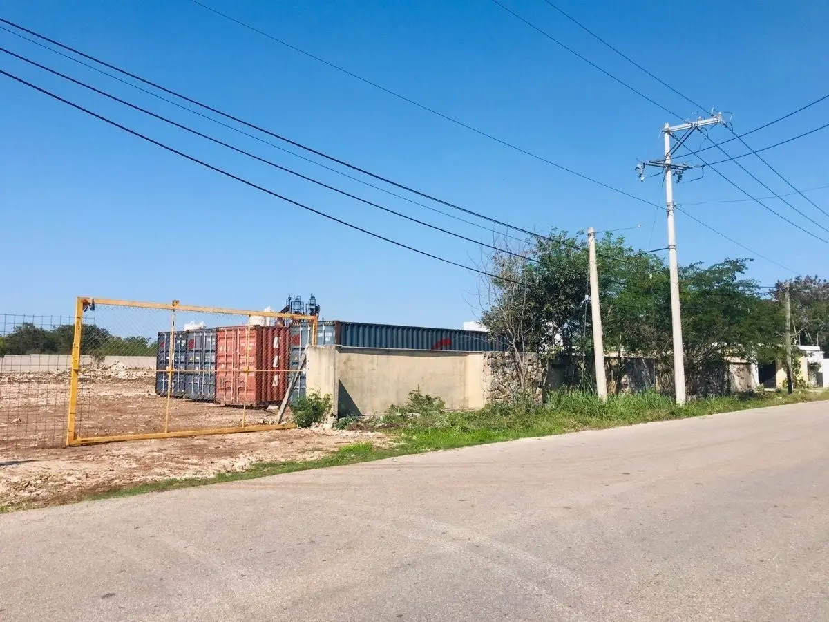 Terreno en venta o renta sobre calle principal de Cholul — foto 2