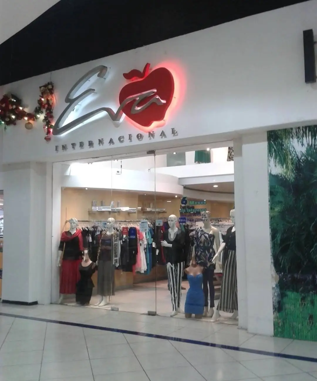 Local comercial en Plaza Fiesta Merida — foto 6