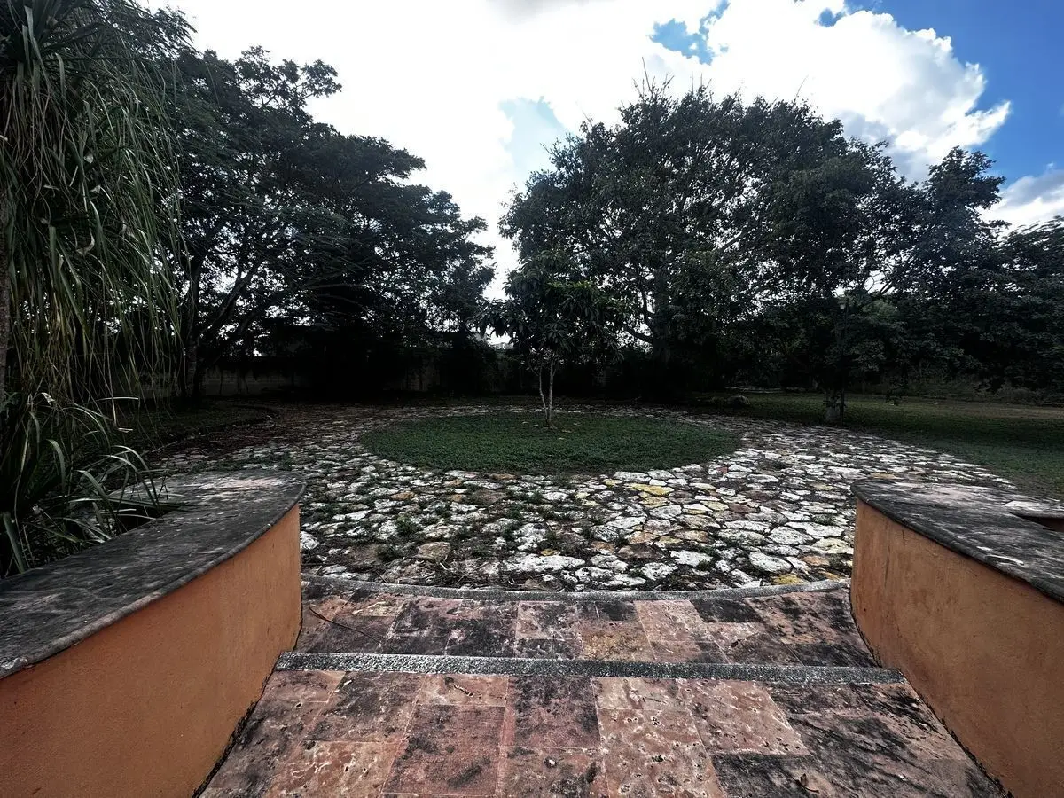 Residencia estilo colonial mexicana en macrolote ideal para desarrollar. — foto 5