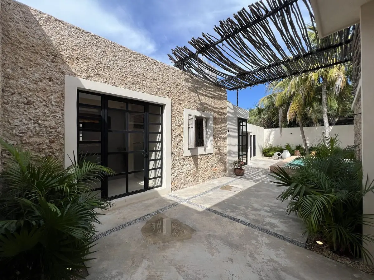 Casa con un Diseño Único en "La Ermita" – El Primer Barrio Mágico de Mérida