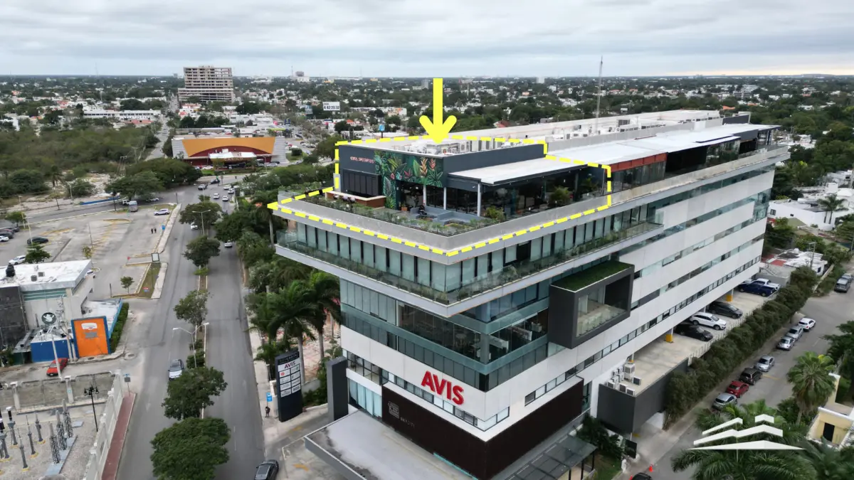 Local en venta sobre avenida García Lavín, edificio Sky City, Mérida — foto 2