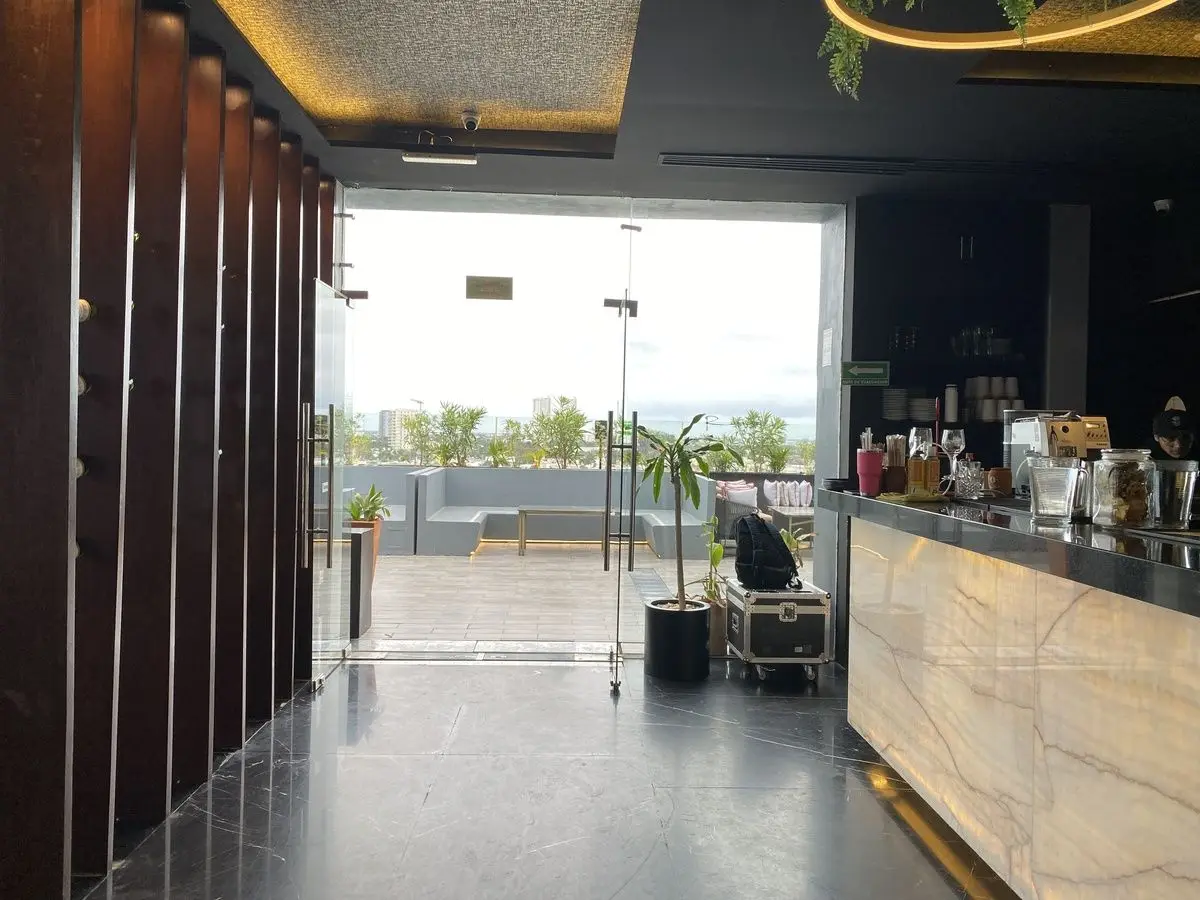 Local en venta sobre avenida García Lavín, edificio Sky City, Mérida — foto 6