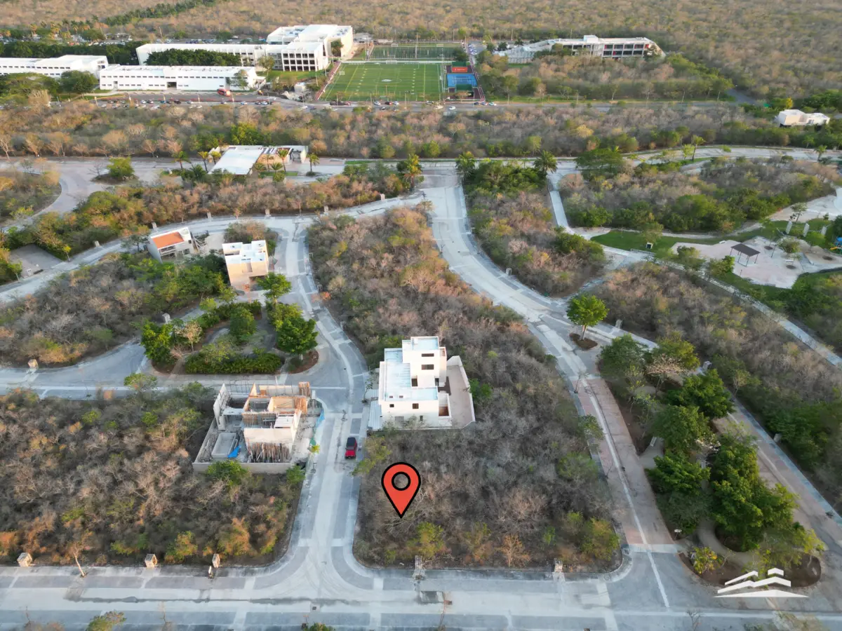 Lote en esquina ubicado en privada Paseo Country norte de Mérida — foto 2