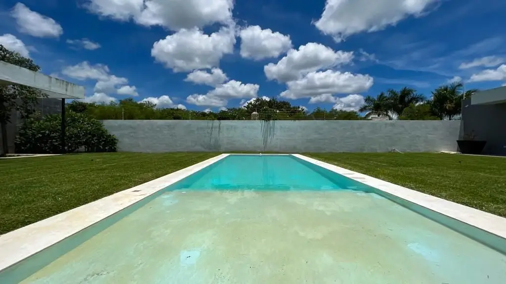 Casa de un piso, con paneles solares, en Cholul al norte de Mérida — foto 6