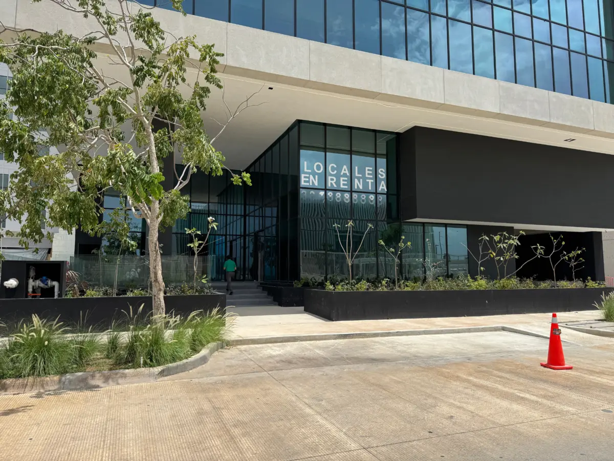 Local Comercial en Torre Índico II – Vía Montejo, Mérida — foto 2