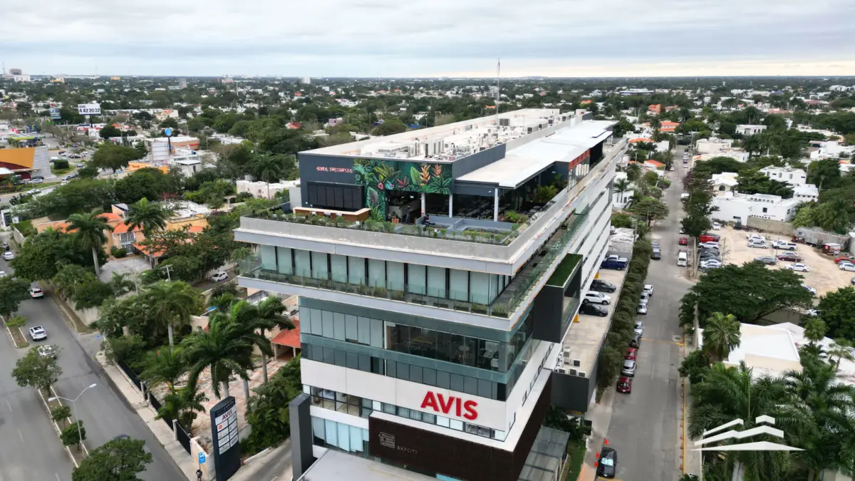Local Comercial en Venta con Renta Activa – Sky City, Mérida — foto 2