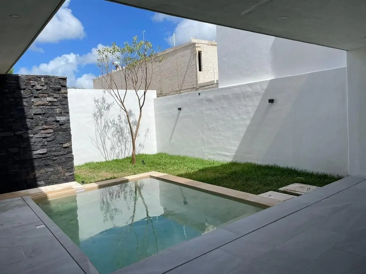 Residencia estilo modernista en privada al norte de Merida Yucatan — foto 3