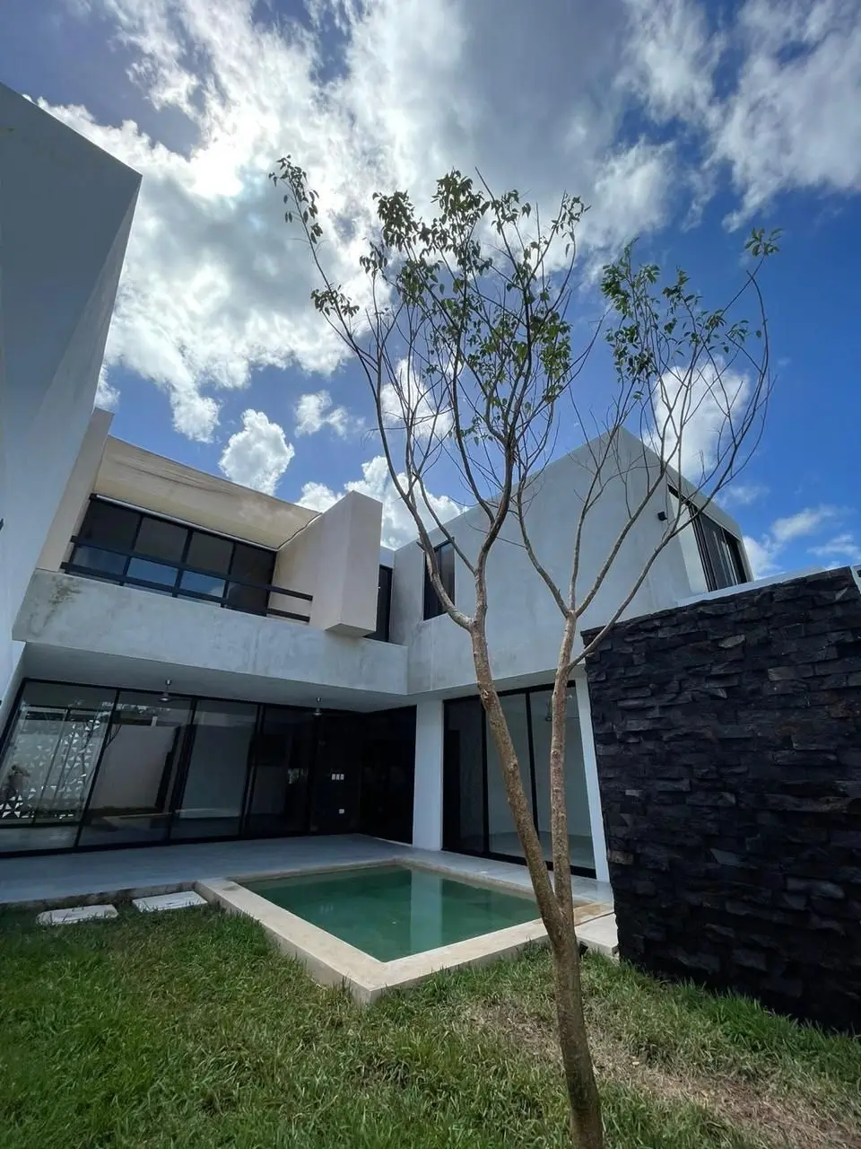 Residencia estilo modernista en privada al norte de Merida Yucatan — foto 5