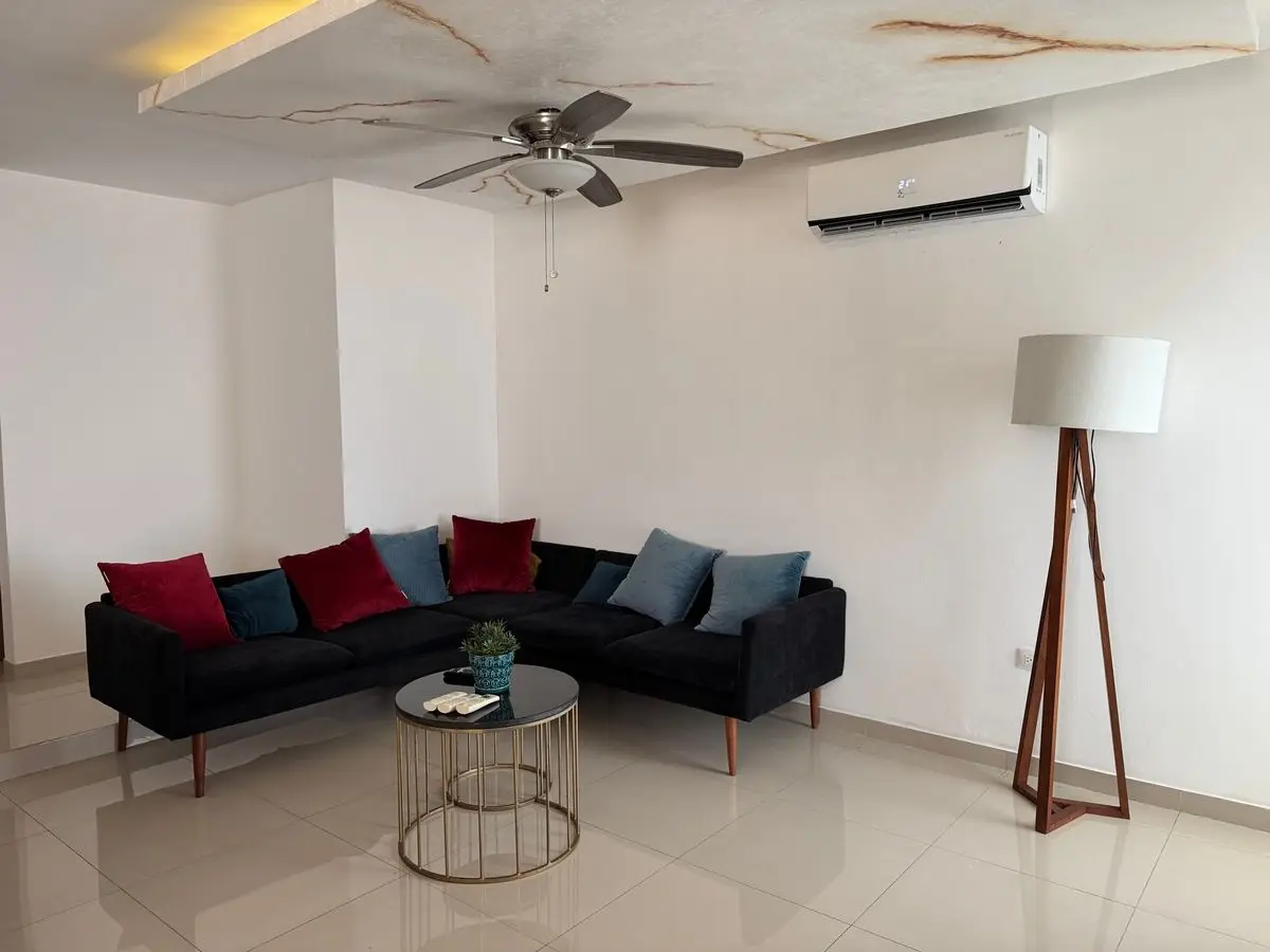 Departamento amueblado en renta sobre Av. García Lavín en Plaza Mariposas — foto 2