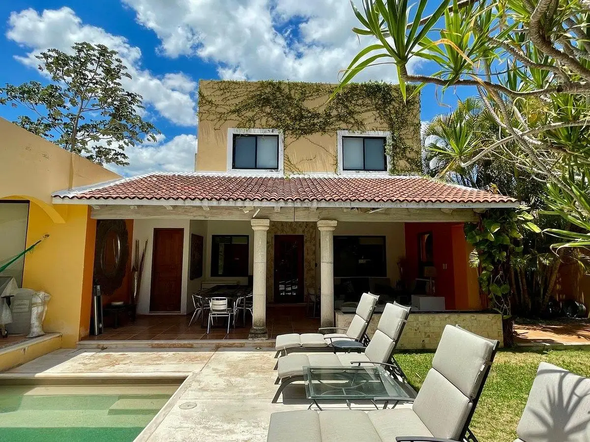 Residencia estilo mexicano moderno, con piscina y amplios jardines — foto 3