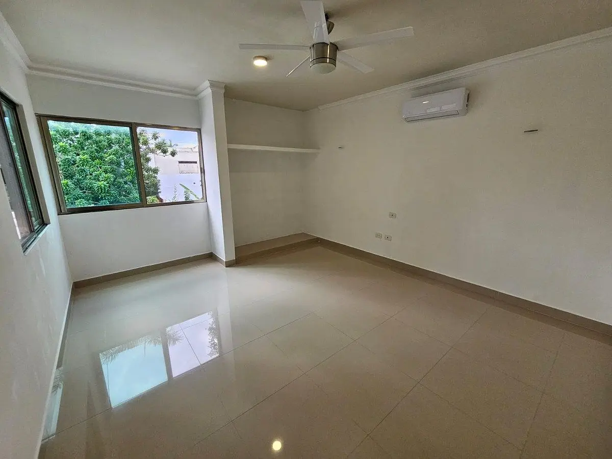 Casa en Venta de 4 habitaciones con alberca al norte de Mérida, Yucatán. — foto 4