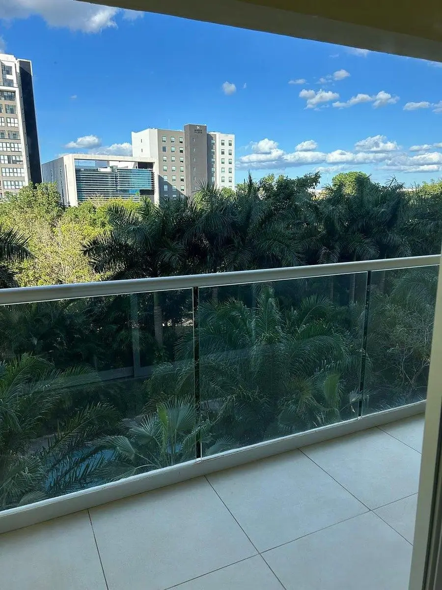 Depto en renta Via Montejo edificio Oceana amenidades en Mérida — foto 3