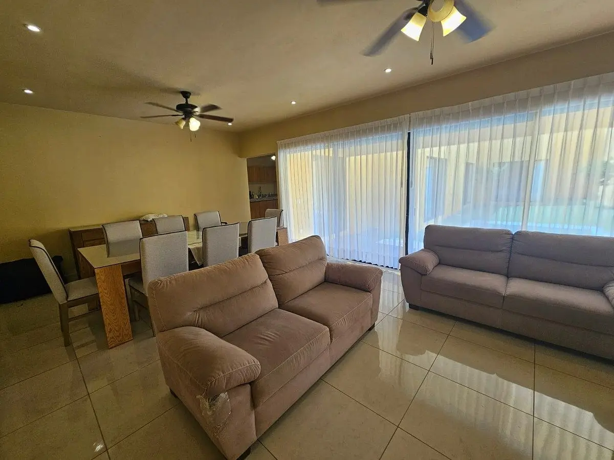 Casa en Venta de un piso, alberca y 9 paneles solares en Conkal, Yucatán. — foto 2