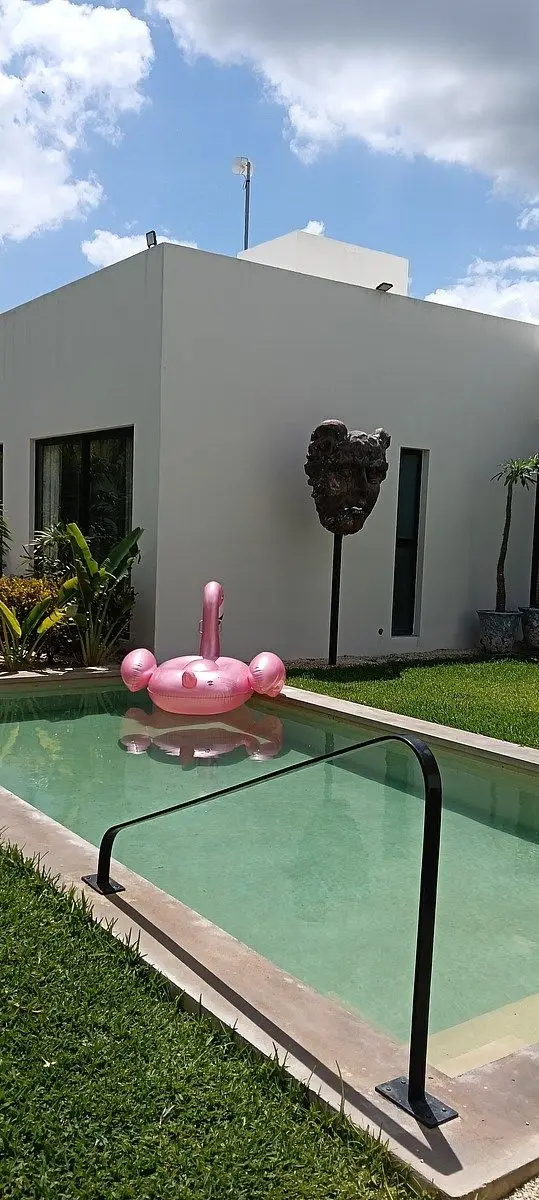 Residencia en 1 planta con amplios jardines dentro de privada al norte de Mérida — foto 6