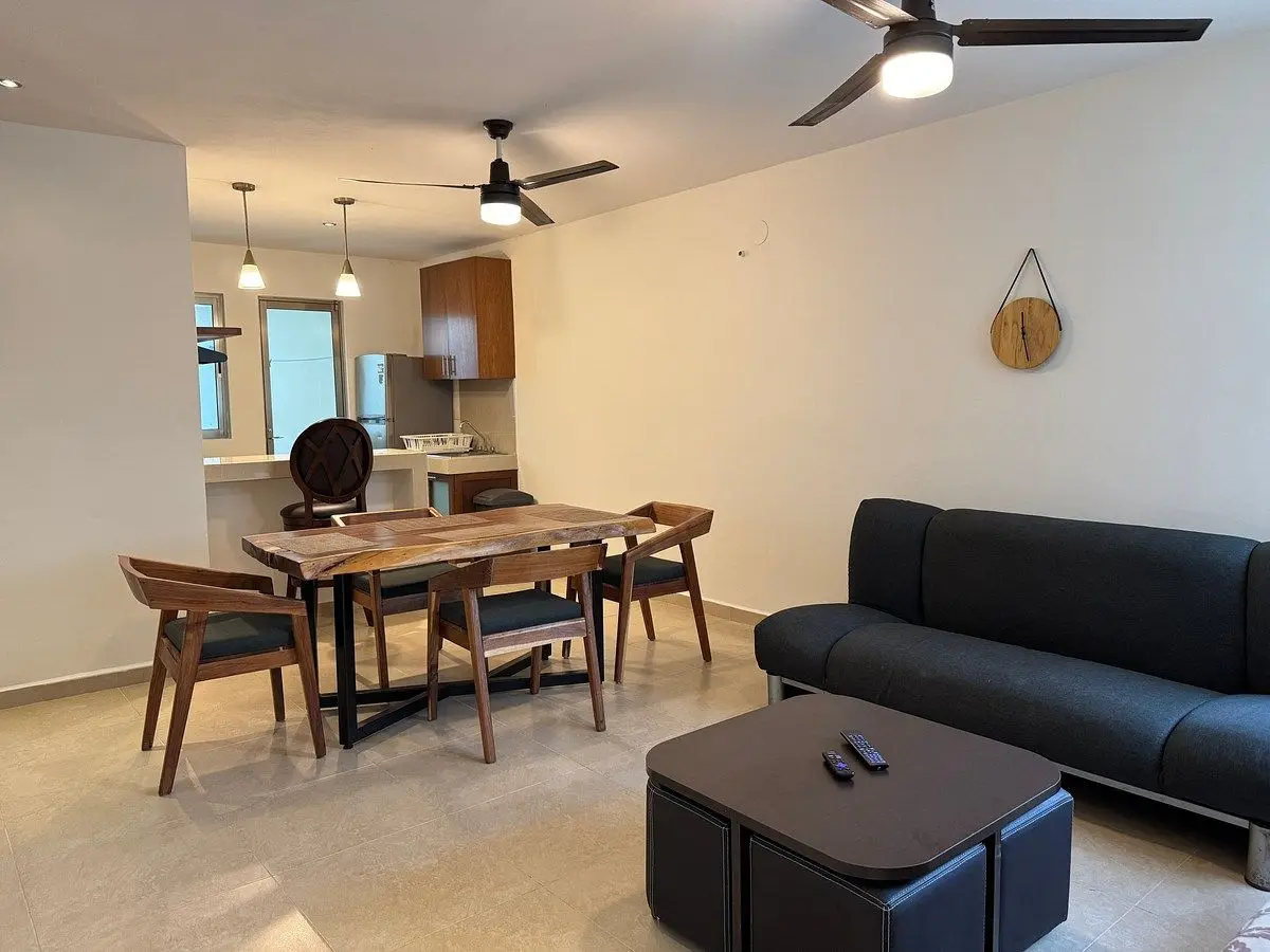 Departamento amueblado en zona Norte, ubicación premium con servicios incluidos — foto 3