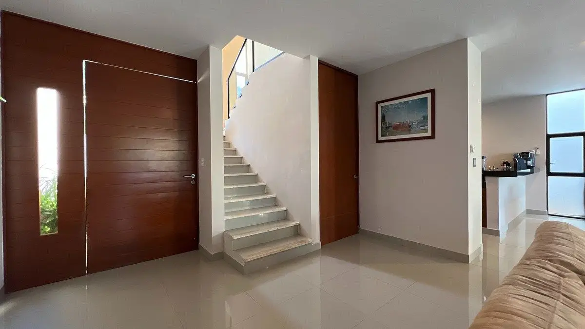 Casa en Venta Temozon Nte | 3 Recámaras, Alberca, Cochera para 5 Autos. — foto 4