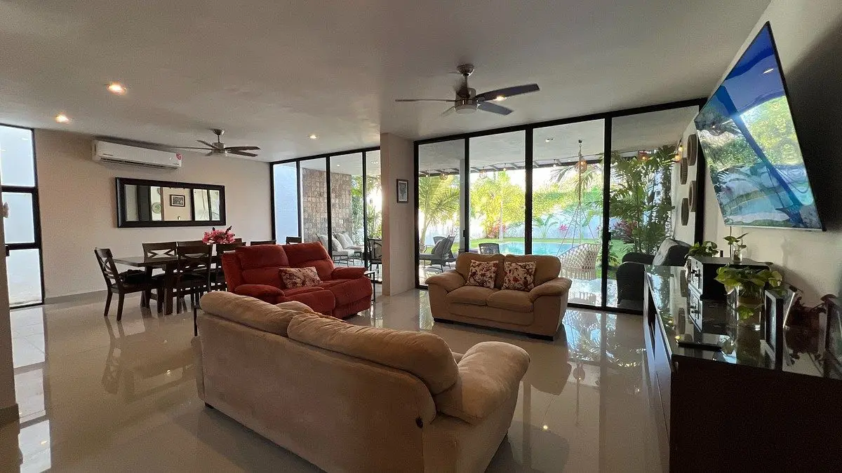 Casa en Venta Temozon Nte | 3 Recámaras, Alberca, Cochera para 5 Autos. — foto 5